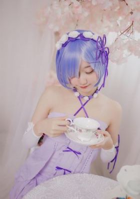 嫁给魔王伊伏洛基亚吧一样的动漫