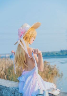 美丽的小蜜蜂4娃娃脸